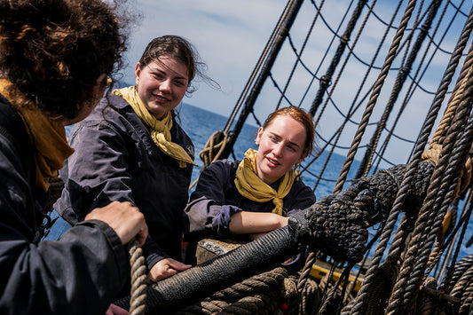 Ellen et Sarah, deux jeunes apprenties marins Suédoises.